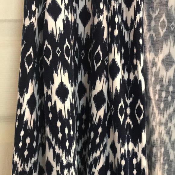 Navy and White Patterned Open Front Sweater - Picture 3 of 6